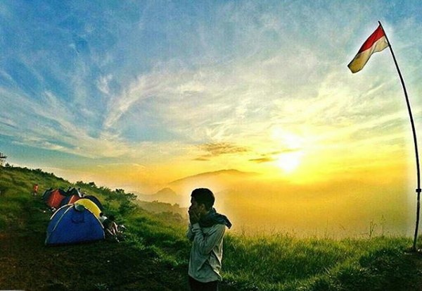 Camping Di Puncak Rindu Gunung Bendera Bandung Tempat Wisata Bandung