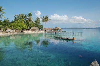  Menjelajah Kepulauan Raja Ampat