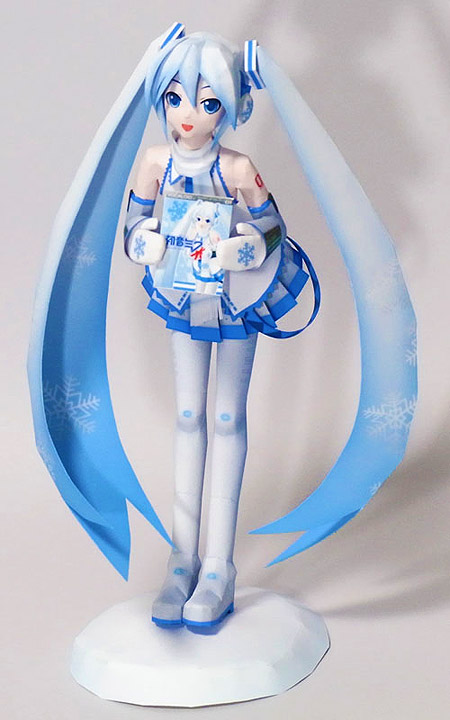 Snow Miku Papercraft