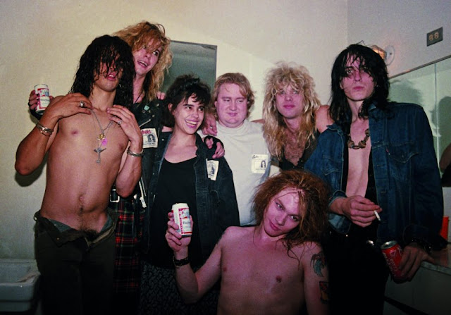 Fotografías en el Backstage de míticas bandas de Rock y Metal durante los 80