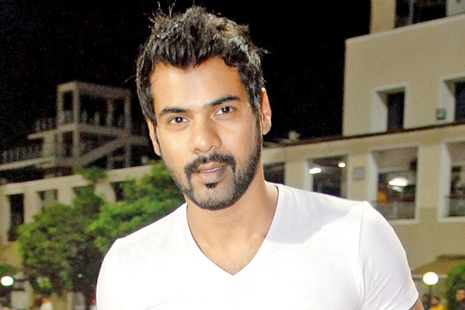 Shabbir Ahluwalia Wiki, Biography, Dob, Age, Height, Weight, Wife and More
