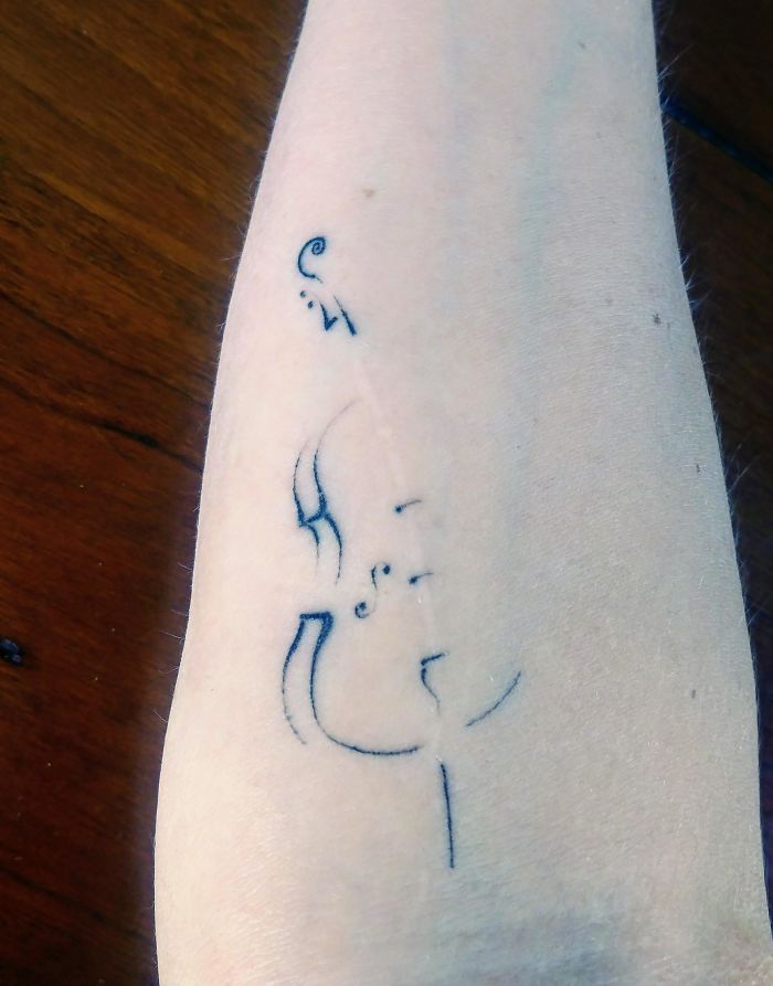 30 Times Tattoo Artists Did An Awesome Job Covering Up People's Scars And Birthmarks