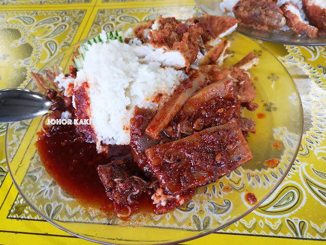 Best Johor Bahru Nasi Lemak List. Mughni Saujana Cafe. Warung Sebelah Rumah Menteri Besar