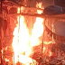 बागेश्वर:यहां नवरात्र पर्व पर नुमाईस मैदान के समीप बने अस्थाई रेस्टोरेंट में लगी आग,बड़ा हादसा होने से बचा,स्थानीय जनता और फायर सर्विस के प्रयास से आग में पाया गया काबूutt