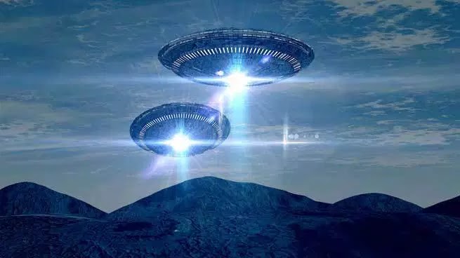 Σε τι μπορεί να χρησιμεύουν τα φώτα στα UFO; Ένα βίντεο προκαλεί νέες συζητήσεις!