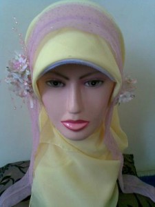 Kreasi Jilbab Segi Empat