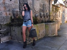 fashion, moda, look, outfit, blog, blogger, walking, penny, lane, streetstyle, style, estilo, trendy, rock, boho, chic, cool, casual, ropa, cloth, garment, inspiration, fashionblogger, art, photo, photograph, Avilés, asturias, zara, shoes, bomber, jacket, shorts,tacks, backpack, 