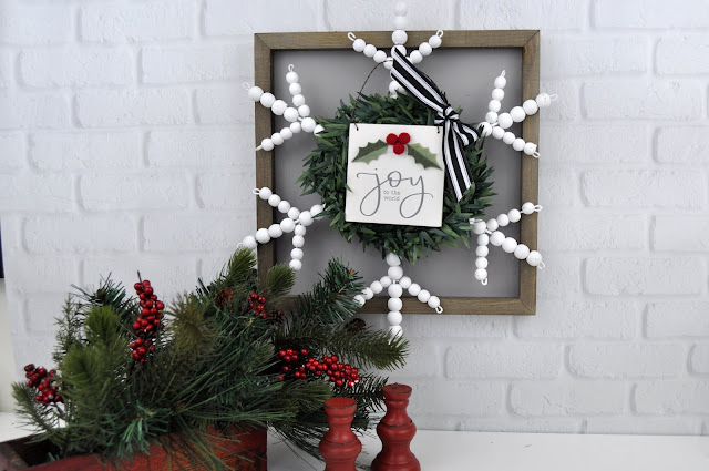 Christmas Snowflake Sign Tutorial by Jen Gallacher for www.jengallacher.com. Project features items from Jillibean Soup and Hobby Lobby. #jillibeansoup #hobbylobby #christmasdiy #christmascraft #christmassign #jengallacher