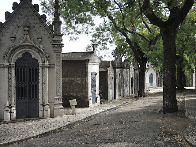 Portugal: Het kerkhof "do Alto de São João" in Lissabon