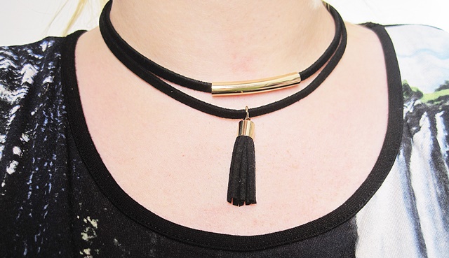 http://www.zaful.com/tassel-choker-necklace-p_211368.html?lkid=16350