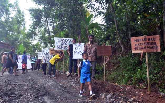 http://www.soilindo.com/pembuatan-jalan-tambang/