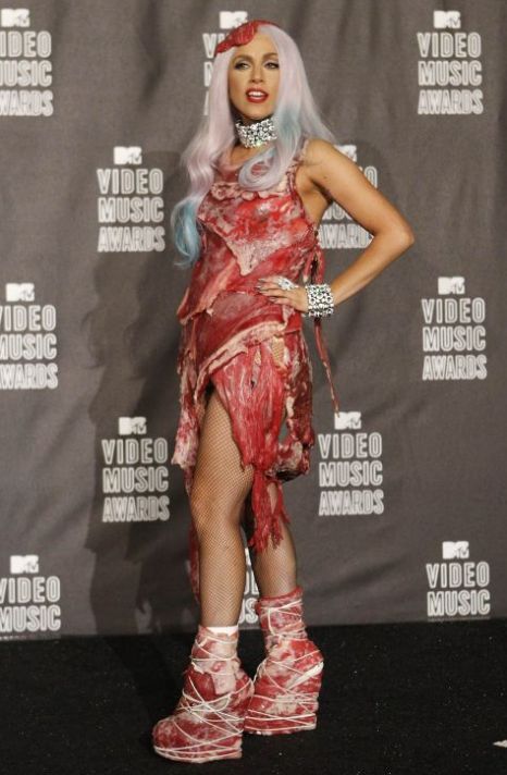 lady gaga meat dress real meat. lady gaga meat dress VMA 2010