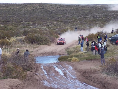 Rally en Piedra del Aguila.