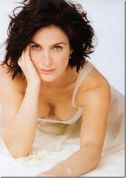 celebrities-caught-looking-26