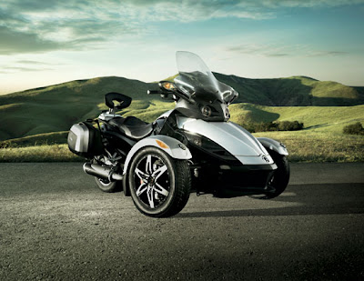 2010 Can-Am Spyder RS Roadster bike picture