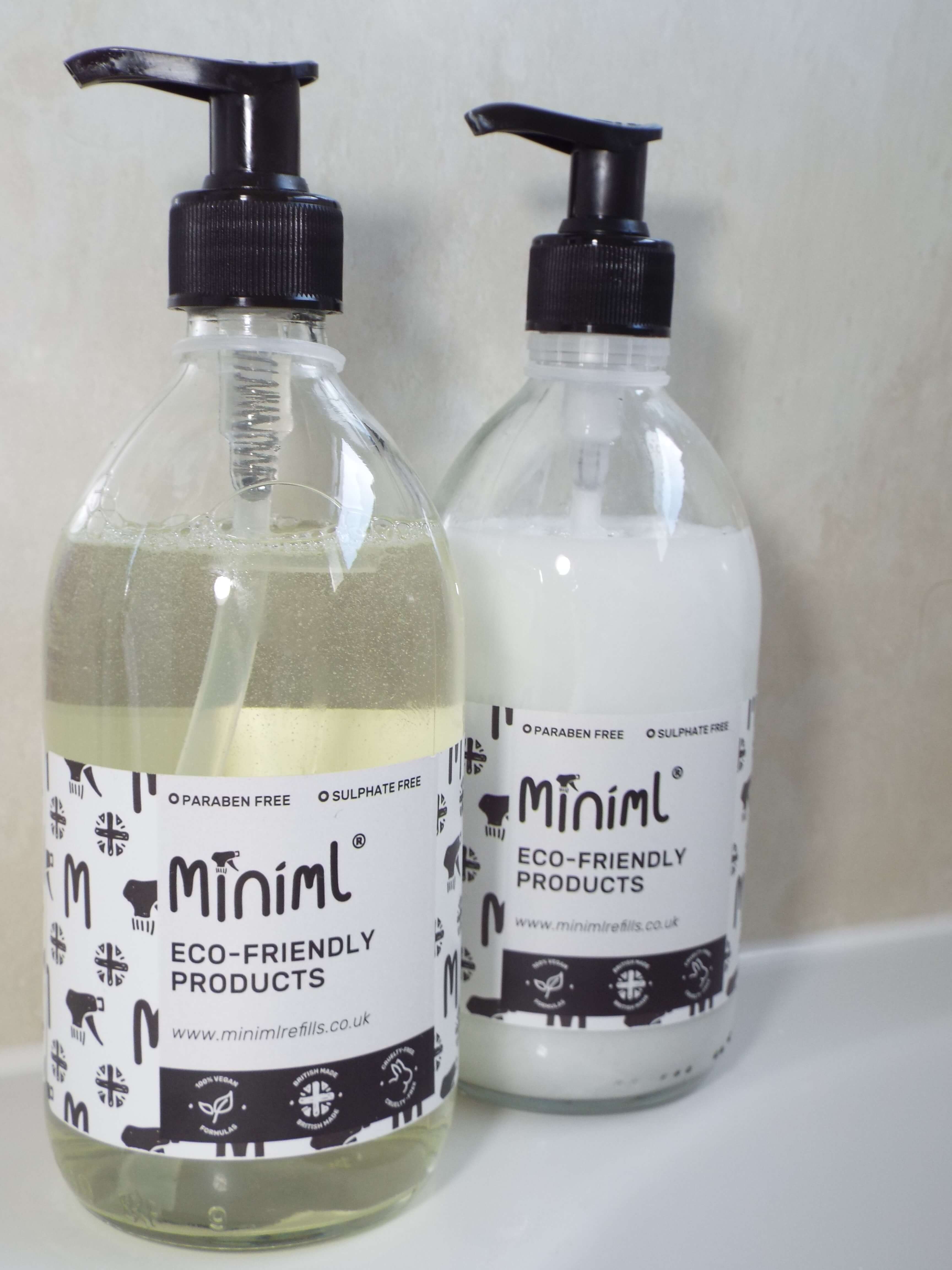 Close up shot of the Minimal shampoo and conditioner black and white paper packaging.