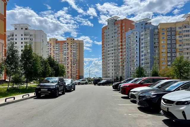 Проектируемый проезд № 941, улица Александры Монаховой, дворы, жилой комплекс «Бунинский»