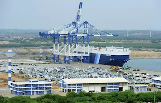 Bắc Kinh đã ký được hợp đồng thuê cảng biển Hambantota của Sri Lanka trong 99 năm. Đây là một điều kiện trong thỏa thuận giảm nợ cho Sri Lanka, khi mà người ta đang nhắc đến Trung Quốc với một khái niệm mới: Chủ nghĩa đế quốc chủ nợ, sau khi Trung Quốc mua dần các cảng biển chiến lược ở Piraeus (Hy Lạp), Darwin (Úc) và Djibouti (châu Phi).