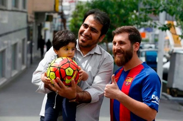 Mirip Lionel Messi, Mahasiswa Iran Bernama Reza Parastesh Ini Benar-Benar Beruntung!
