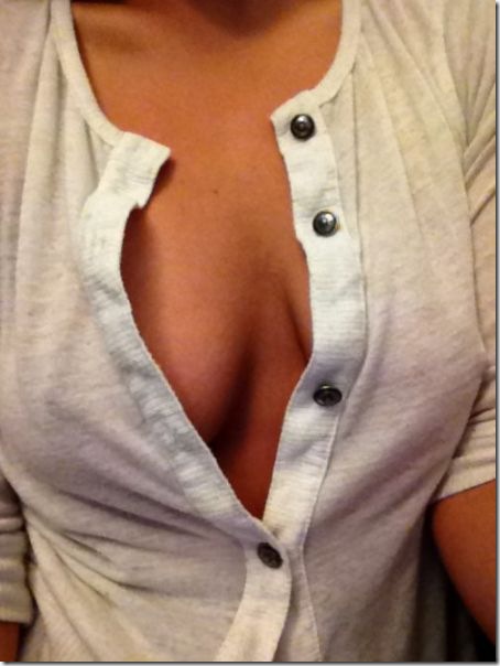 sexy-no-bra-girls-14