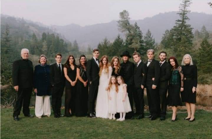 Michael e Lisa Marie - Um Verdadeiro Amor: Riley Keough e Ben Smith  Petersen se casaram em Nepa Valley, Calif…