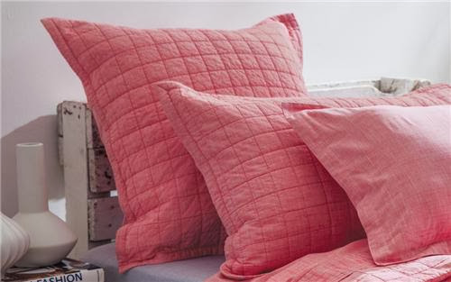 http://hotelathome.com.au/Sheridan-Reilly-Vintage-Wash-Cotton-Pair-Quilted-Standard-Pillowshams-P3229644.aspx