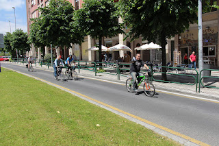 Amantes de la bici ponen en marcha un paseo urbano mensual por Barakaldo