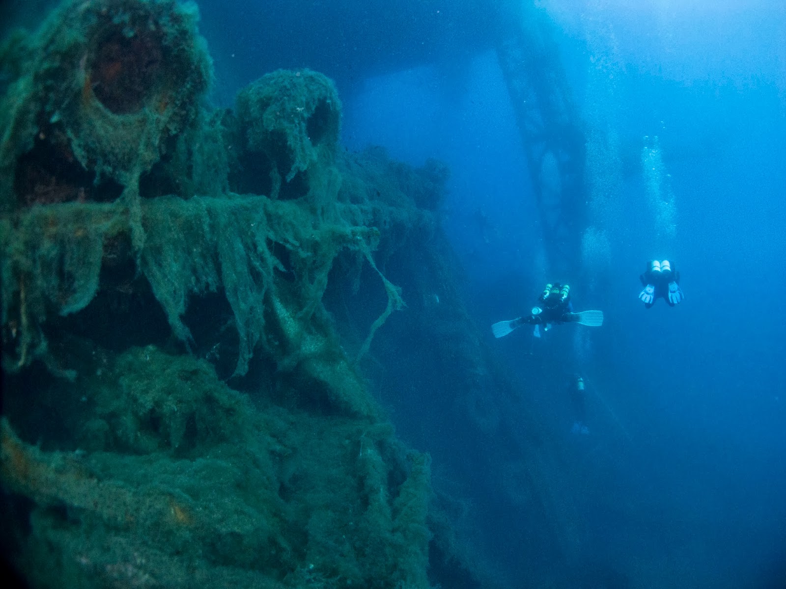 Shipwreck Scuba Diving Backgrounds