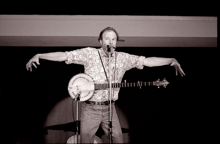 Pete Seeger, Musisi Terkenal yang Menjadi Musuh Amerika