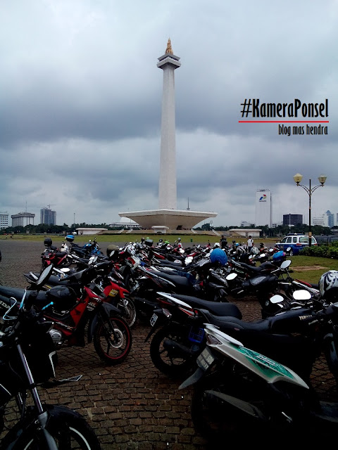 Cuaca Sekitar Langit Monas Tampak Mendung - Blog Mas Hendra