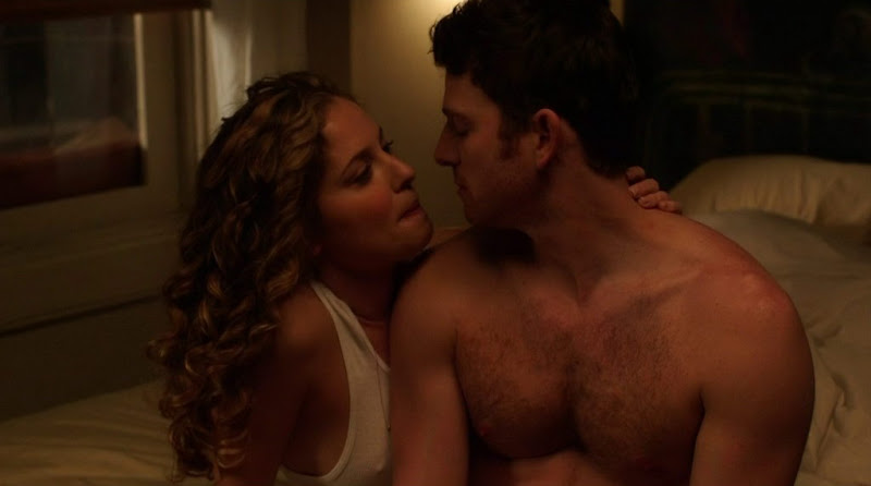 Bryan Greenberg Shirtless in How to Make It in America s2e01