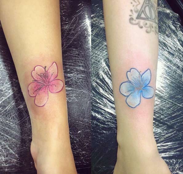 Estes florais irmã tatuagens