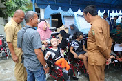 Dinsos Aceh Kembali Salurkan 100 Unit Kursi Roda untuk Anak Berkebutuhan Khusus  