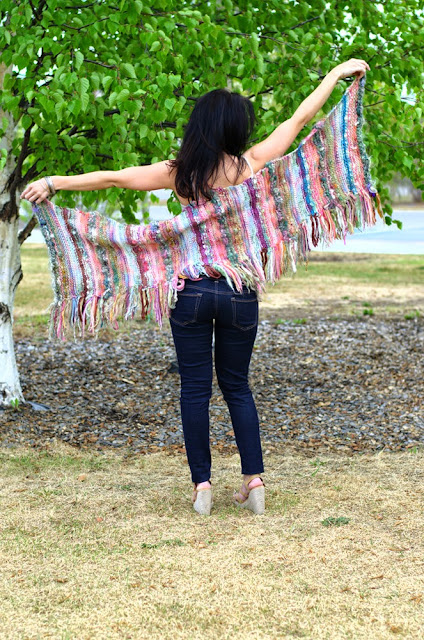 http://blog.expressionfiberarts.com/2012/06/06/sexy-knitted-shawl-pattern/