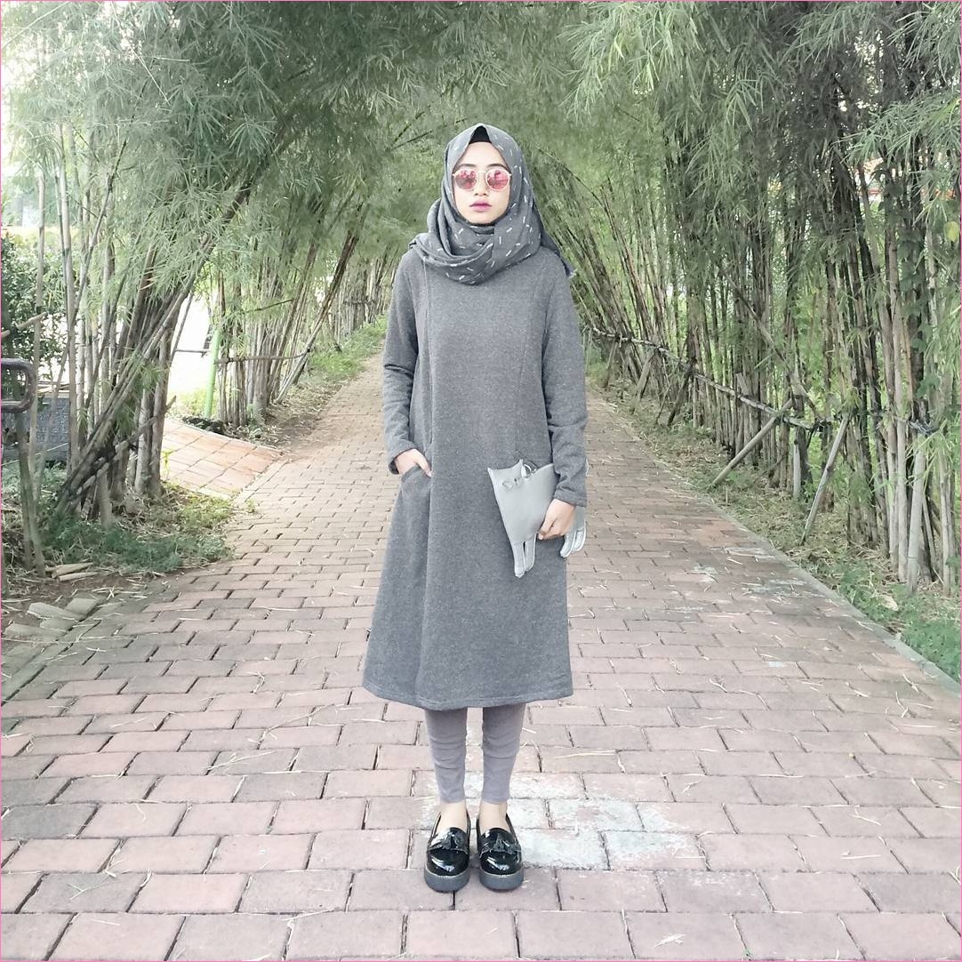  Hijabers Ala Selebgram ini menjadi salah satu busana gaul dan modis yang semakin banyak d 24 Model Outfit Baju Tunic Hijabers Ala Selebgram 2018 Terpopuler