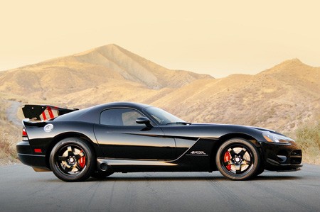 black dodge viper acr