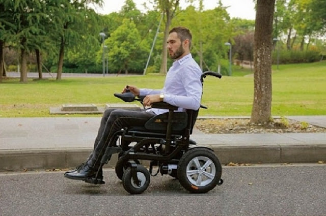 xe lăn điện đa năng phù hợp với người khuyết tật