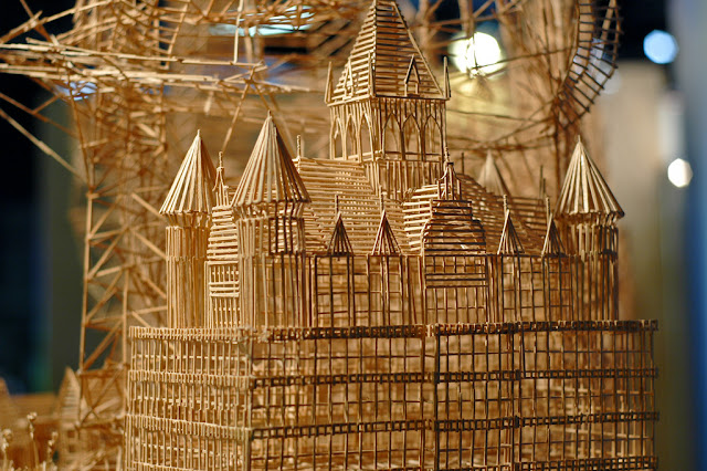 Kinetic sculpture of San Francisco made from 100,000 toothpicks Seen On www.coolpicturegallery.us
