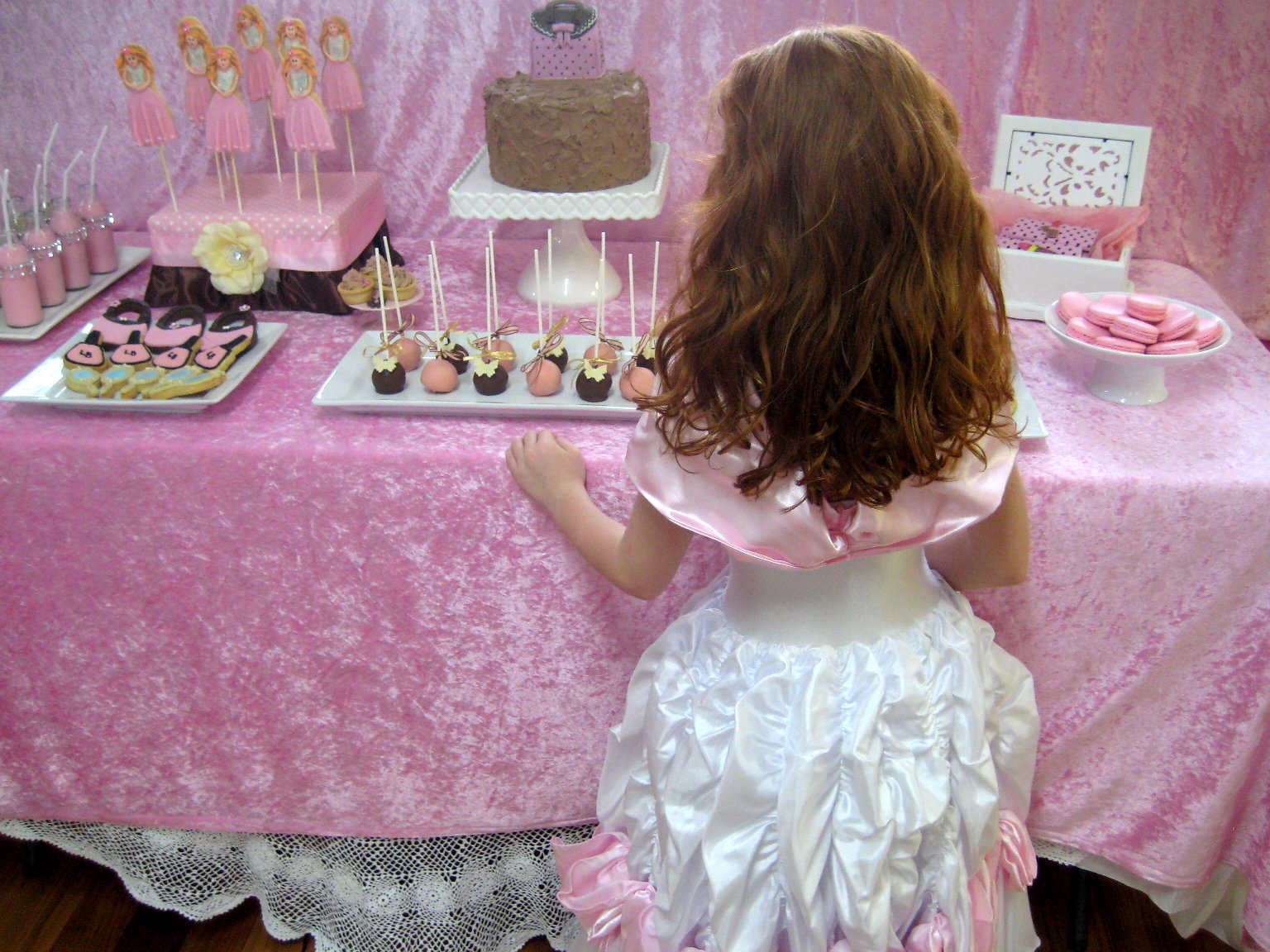 Bubble and Sweet: Pink Glamour Girl Birthday Party - Real Party