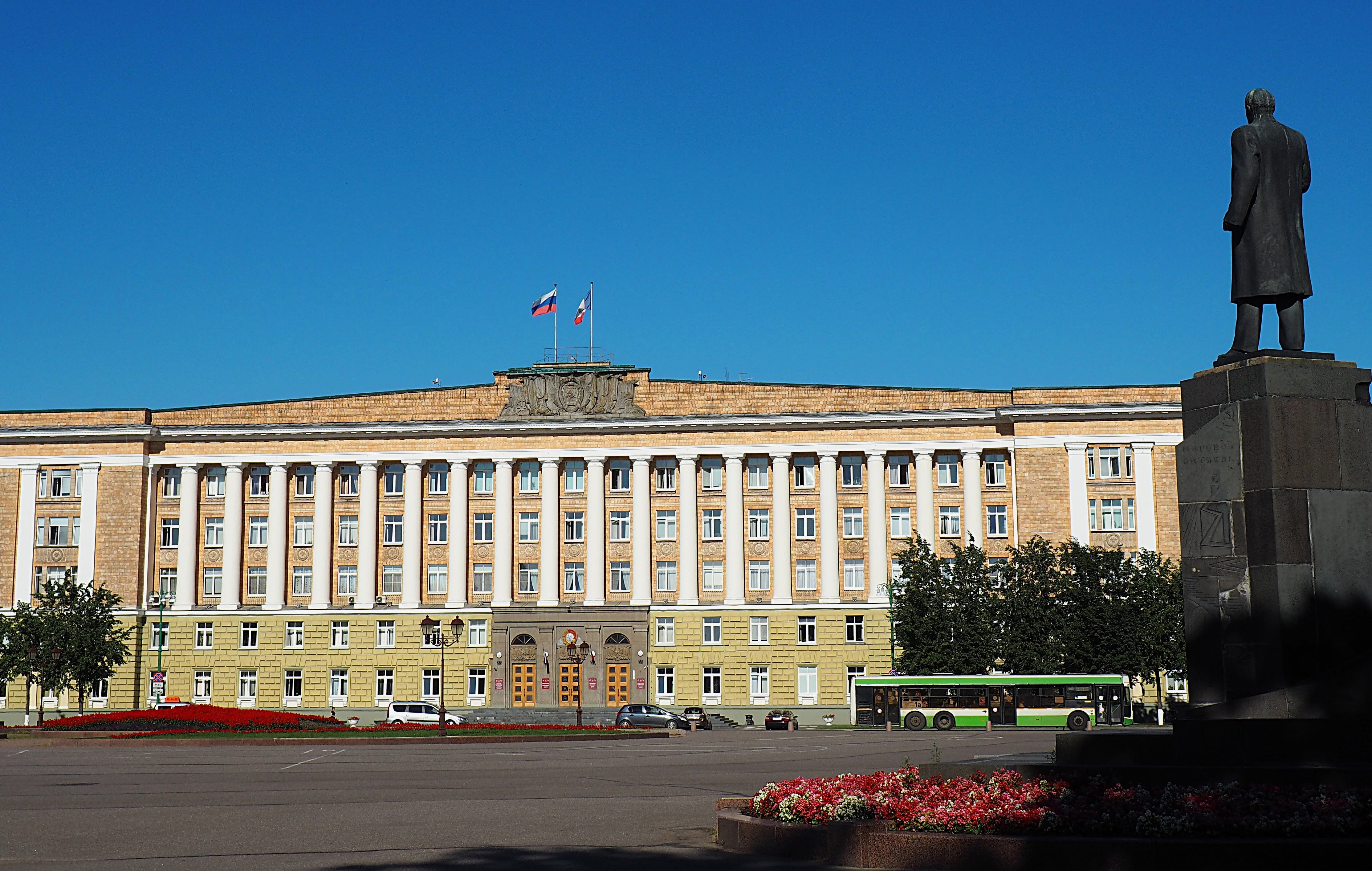 Софийская площадь Великий Новгород. Площадь Победы Софийская. Площадь Победы Софийская в Великом Новгороде. Великий Новгород площадь Победы 1. Великий пл