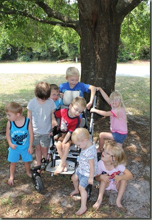 8 kids 06-2011