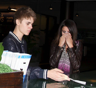 justin bieber gomez selena. Justin Bieber And Selena Gomez