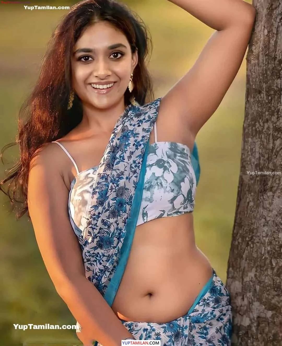 Keerthy Suresh Sexy Navel Photos