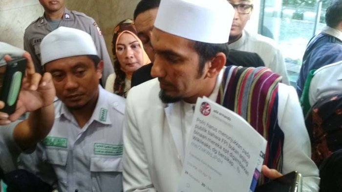 Sebut Rizieq Shihab sebagai ‘Sampah’, Boedi Djarot Dipolisikan FPI, naviri.org, Naviri Magazine, naviri majalah, naviri