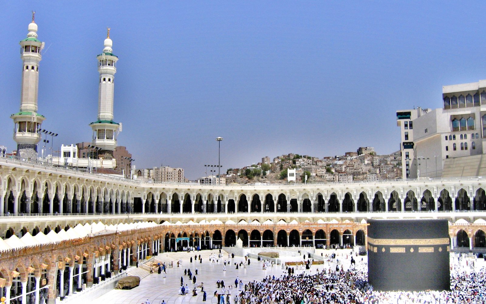 to the Islamic Holly Places: Masjid alHaram Mecca Saudi Arabia