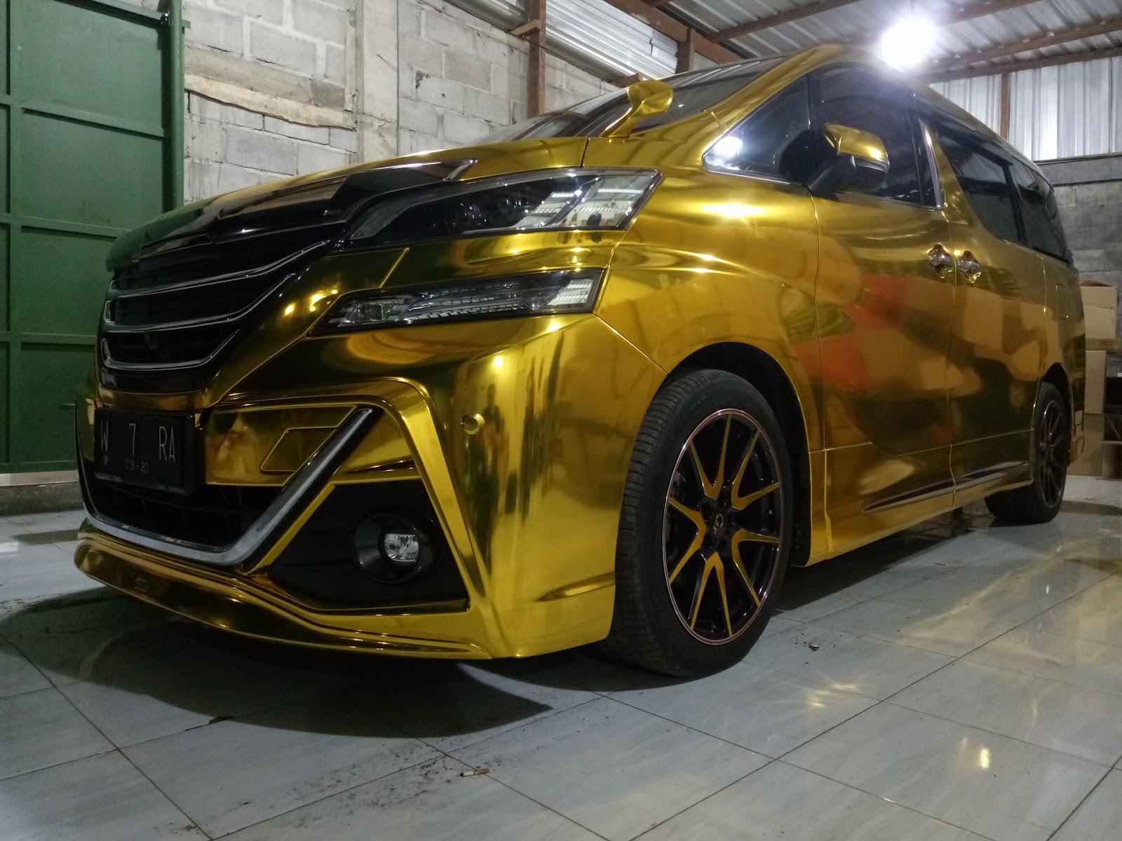 Jasa Wrapping Mobil Full Body Surabaya Indonesia AzkaWrapcom