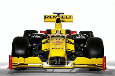 2010 Renault R30 Front View