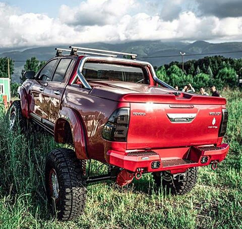  Modifikasi  Toyota Hilux Warna  Merah  Offroad Rumah 