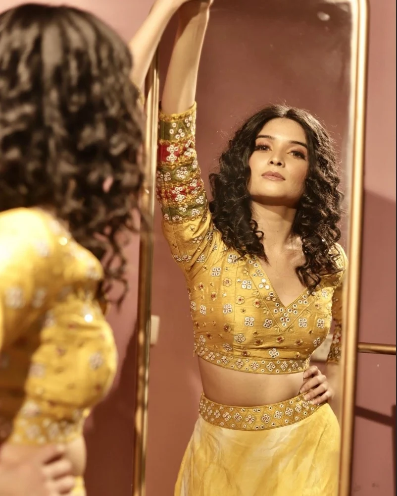 Bhavika Sharma saree hot indian tv actress