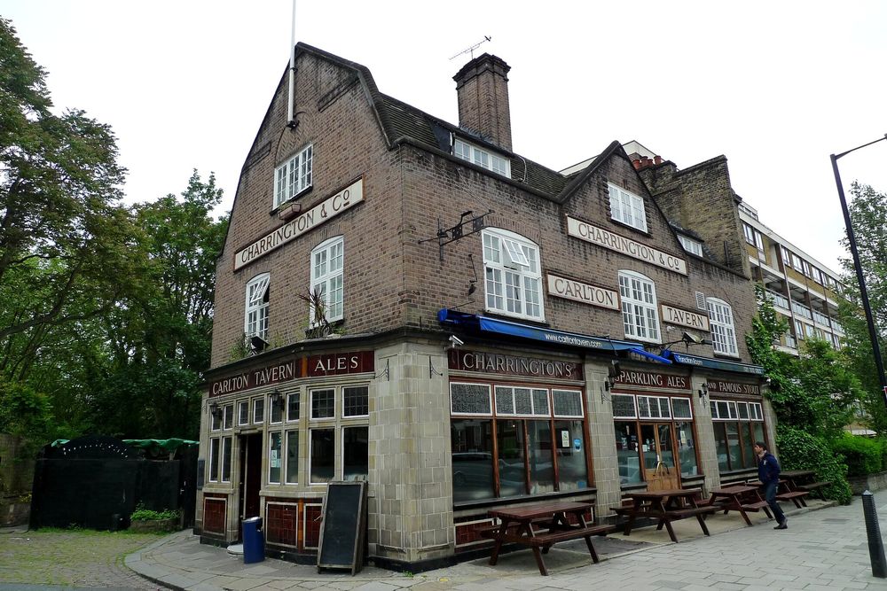 The Carlton Tavern before it was demolished